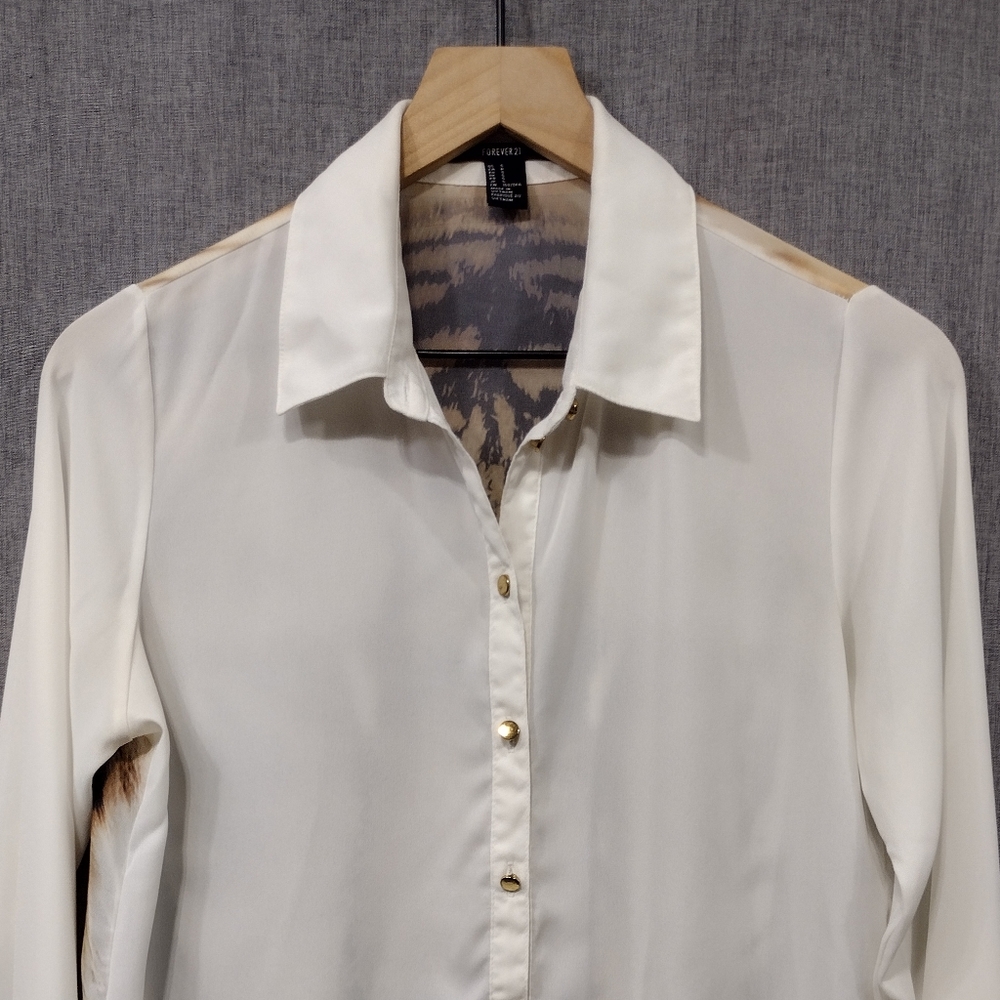 Forever 21 Tiger Print Button-Up Blouse Women's S White Brown Boho Retro Y2K 90s - Picture 3 of 8